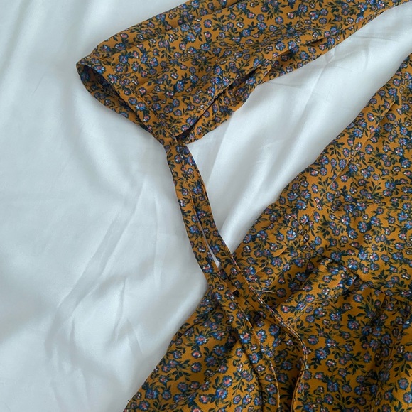 Dress - Picture 7 of 7